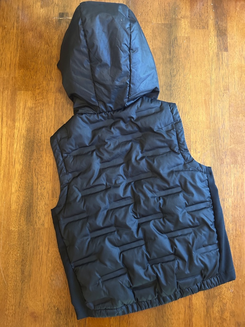 Black Quilted Hooded Puffer Vest for Kids | Boys size 4–5 | Lightweight Layer - Picture 7 of 7